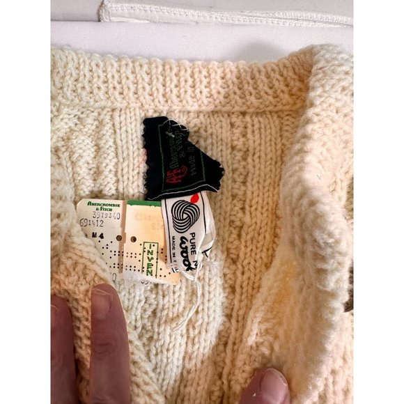VTG, Women's Abercrombie and Fitch Rare  Handknit 100% Wool Cable  Size S-M #981 - Picture 7 of 16